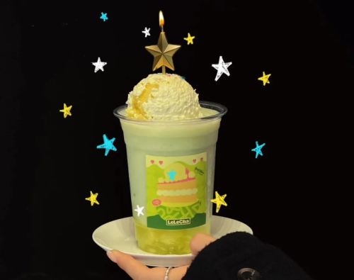爆款来了！奶茶里藏着“水果蛋糕”，10多个品牌正在上